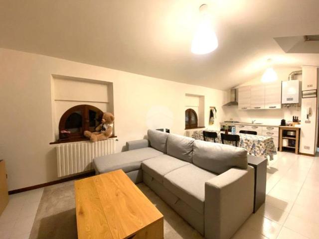 Appartamento in affitto a Palazzolo sull'Oglio via Giacomo Matteotti, 64, posto auto, parzialmente arredato, ultimo piano TrovaCasa