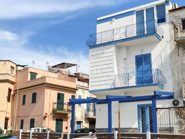 Appartamento in affitto a Palermo piazza Marina di Sferracavallo, arredato, terrazzo, aria condizionata TrovaCasa