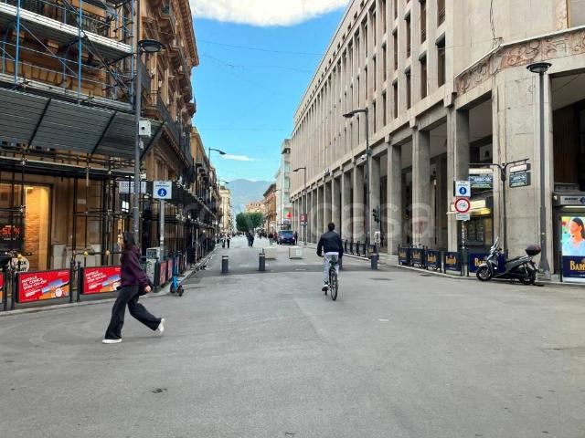Appartamento in affitto a Palermo via Mariano Stabile, 203, arredato, terrazzo, ascensore TrovaCasa