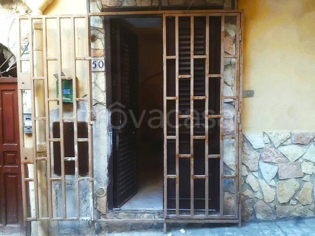 Appartamento in affitto a Palermo via Baida, non arredato/vuoto, buono stato, ingresso indipendente TrovaCasa