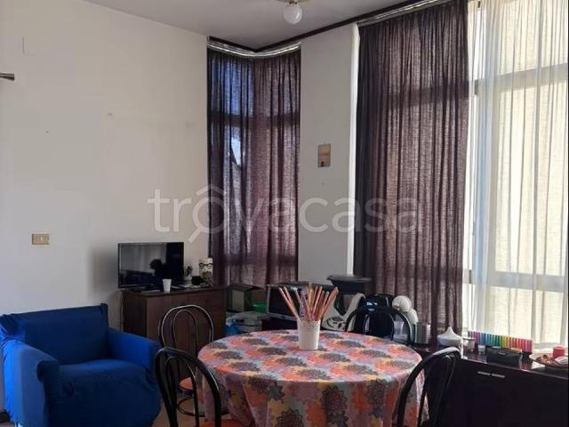 Appartamento in affitto a Palermo via Caduti Senza Croce, arredato, terrazzo, piscina condominiale TrovaCasa