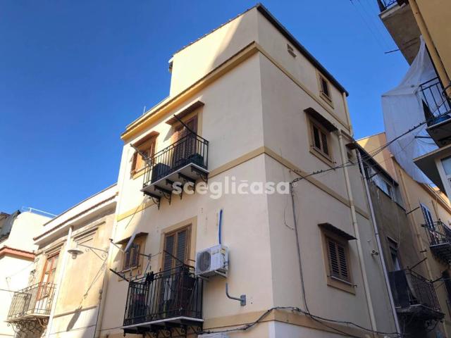 Appartamento in affitto a Palermo via del Medico, 47, arredato, terrazzo, buono stato TrovaCasa