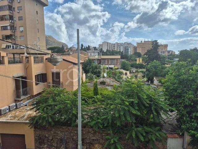 Appartamento in affitto a Palermo via Sampolo, arredato, luminoso, balcone TrovaCasa