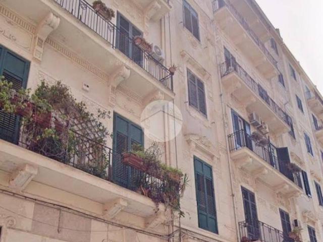 Appartamento in affitto a Palermo via Tunisi, 4, non arredato/vuoto, terrazzo, vista panoramica TrovaCasa