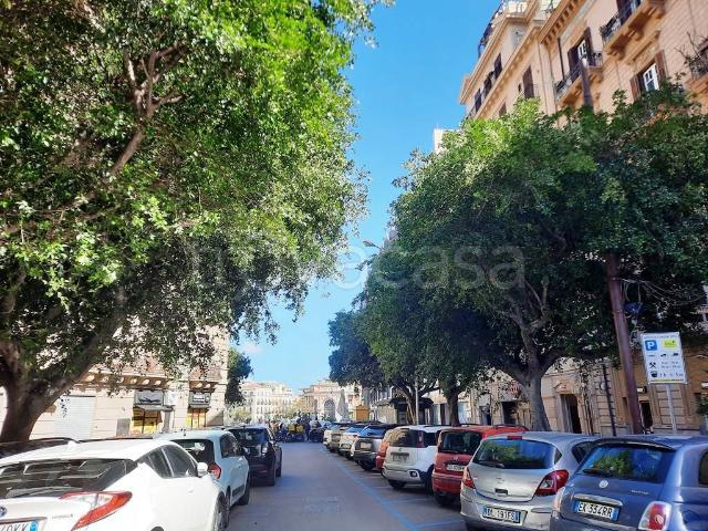 Appartamento in affitto a Palermo via Valerio Villareale, 72, arredato, terrazzo, riscaldamento autonomo TrovaCasa