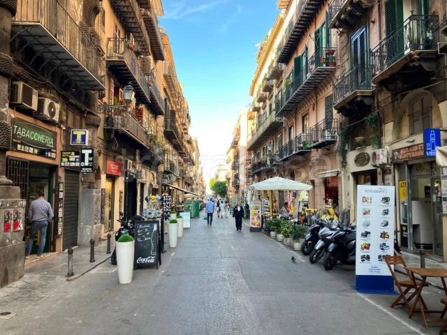 Appartamento in affitto a Palermo via Vittorio Emanuele, 150 TrovaCasa