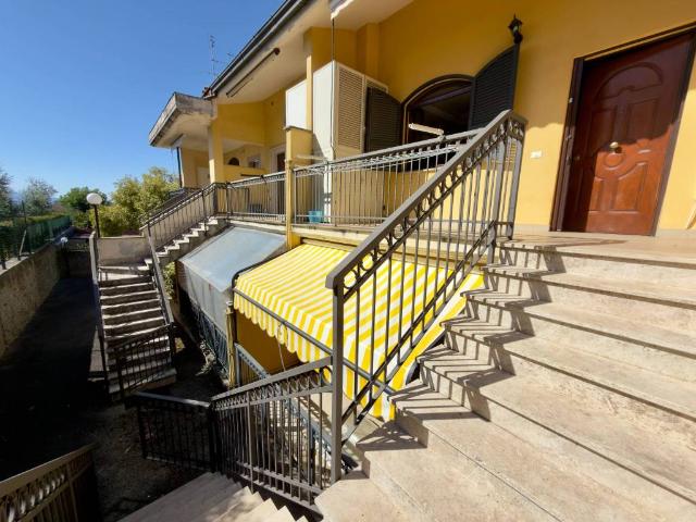 Appartamento in affitto a Palestrina RM
