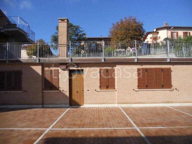 Appartamento in affitto a Panicale via della repubblica, non arredato/vuoto, box, buono stato TrovaCasa