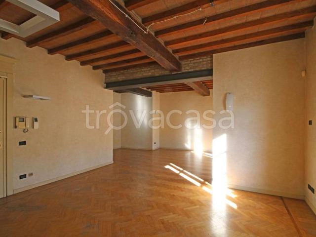 Appartamento in affitto a Parma borgo Amadio Ronchini, box, ascensore, doppia esposizione TrovaCasa