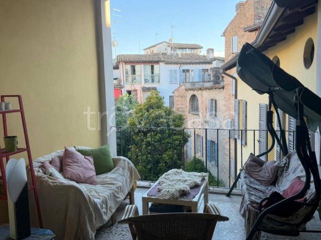 Appartamento in affitto a Parma borgo della Posta, 10, arredato, terrazzo, vista sui tetti TrovaCasa