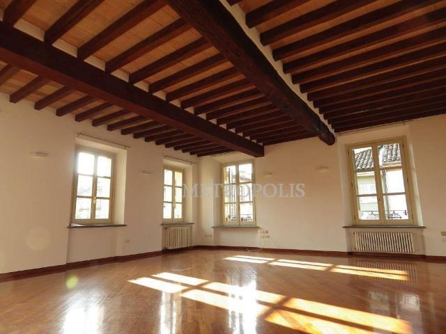 Appartamento in affitto a Parma, box, riscaldamento autonomo, travi a vista TrovaCasa