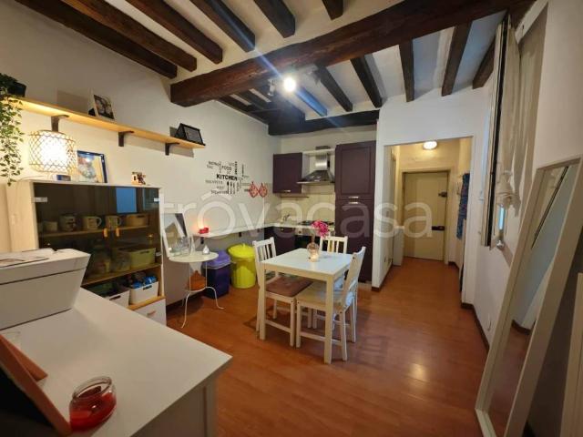 Appartamento in affitto a Parma, Centro Storico