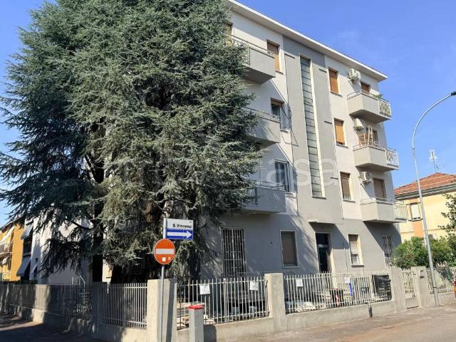 Appartamento in affitto a Parma via Sante Vincenzi, arredato, giardino privato, box TrovaCasa