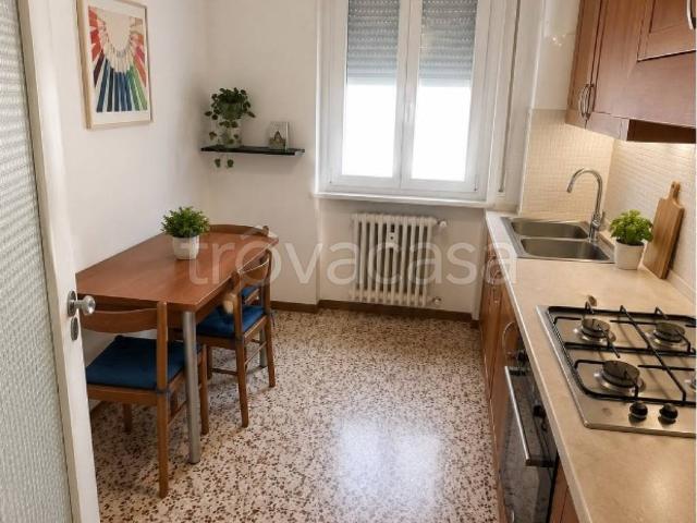 Appartamento in affitto a Parma via Stanislao Cannizzaro, 5, arredato, terrazzo, riscaldamento centralizzato TrovaCasa