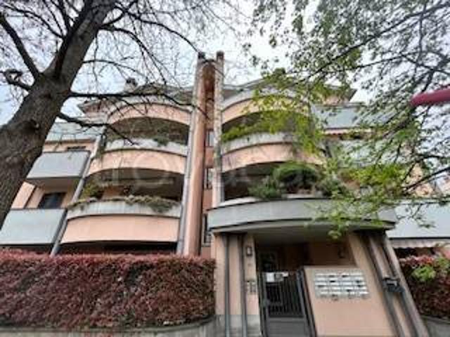Appartamento in affitto a Parabiago via Alessandro Manzoni, arredato, giardino privato, riscaldamento autonomo TrovaCasa