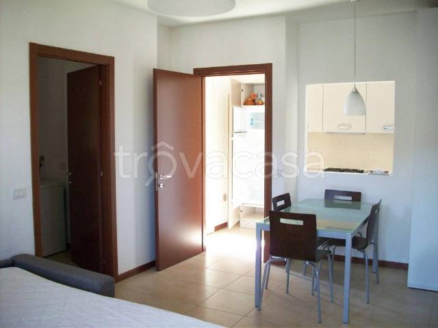 Appartamento in affitto a Parabiago via Gabriele d'Annunzio, 61, arredato, terrazzo, cantina TrovaCasa