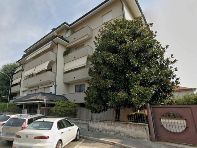 Appartamento in affitto a Parabiago via Monsignor Giovanni Battista Santini, 48, parzialmente arredato, ascensore, luminoso TrovaCasa