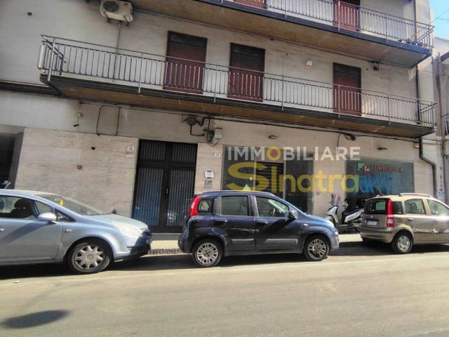 Appartamento in affitto a Paternò via Emanuele Bellia, 35, non arredato/vuoto, luminoso, balcone TrovaCasa