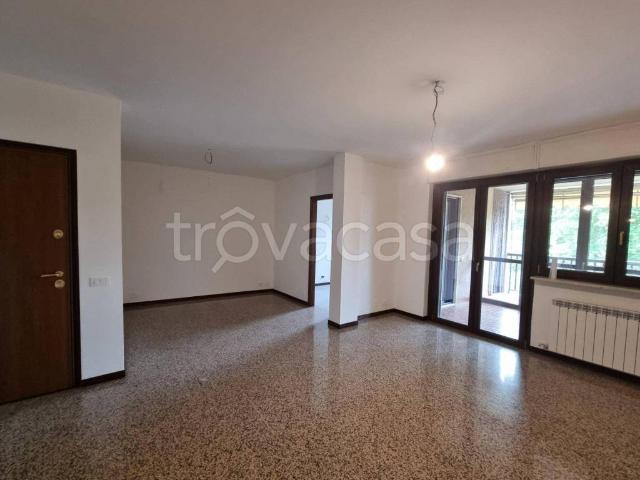 Appartamento in affitto a Pavia, non arredato/vuoto, box, terrazzo TrovaCasa