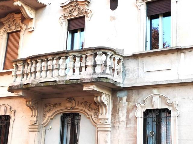 Appartamento in affitto a Pavia piazza del Municipio, arredato, ristrutturato, centrale TrovaCasa