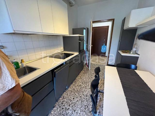 Appartamento in affitto a Pavia via Francesco Flarer, 4, arredato, luminoso, balcone TrovaCasa