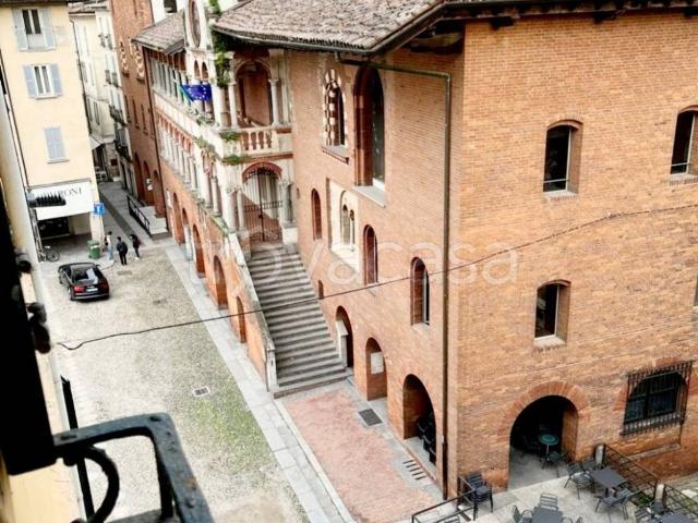 Appartamento in affitto a Pavia via Omodeo, 5, arredato, caminetto, ultimo piano TrovaCasa