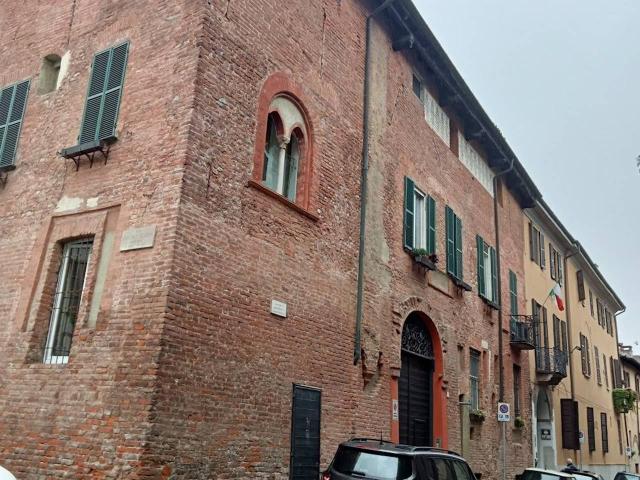Appartamento in affitto a Pavia