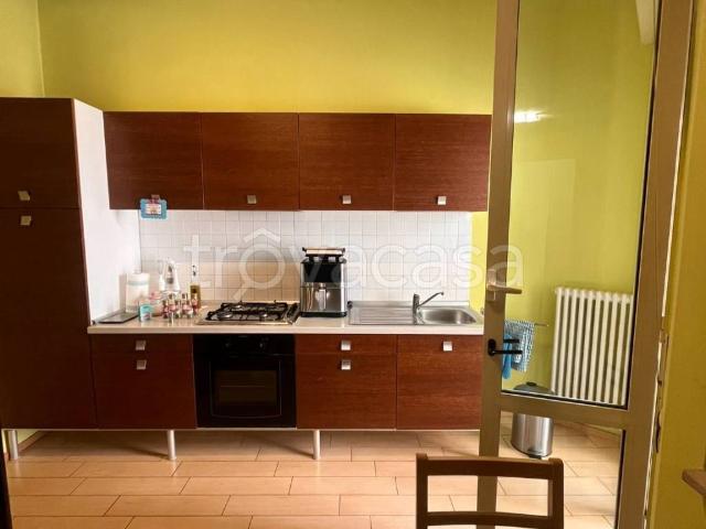 Appartamento in affitto a Pesaro via Luca della Robbia, arredato, terrazzo, cantina TrovaCasa