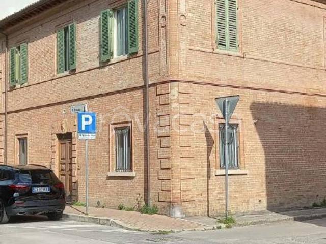 Appartamento in affitto a Pesaro viale Bruno Buozzi, arredato, giardino, lavanderia TrovaCasa
