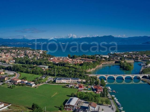 Appartamento in affitto a Peschiera del Garda, arredato, giardino privato, piscina condominiale TrovaCasa