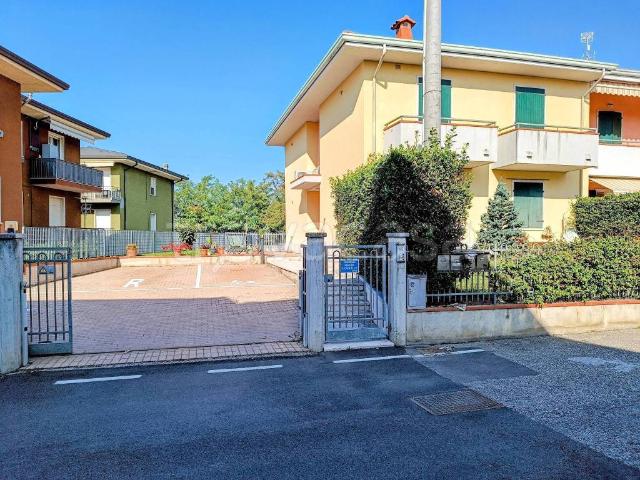 Appartamento in affitto a Peschiera del Garda vicolo Carrettelli, 11, arredato, box, centrale TrovaCasa