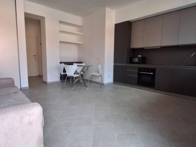 Appartamento in affitto a Pero MI
