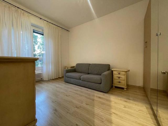 Appartamento in affitto a Pero MI