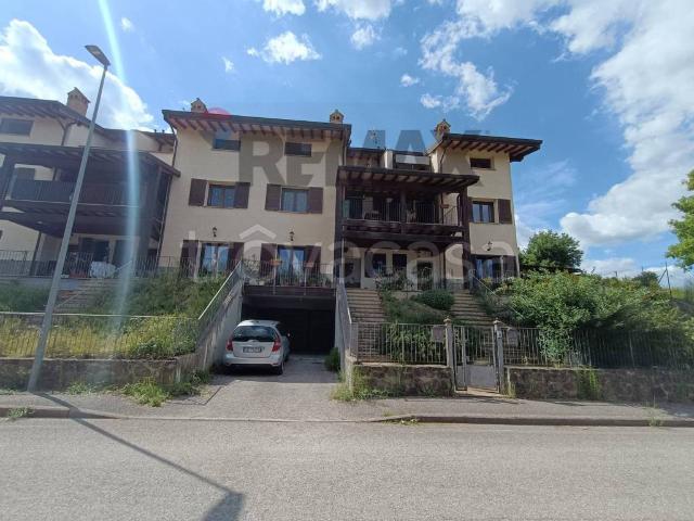 Appartamento in affitto a Perugia strada Di Villa Pitignano, non arredato/vuoto, giardino privato, box TrovaCasa