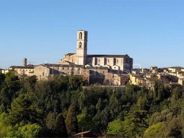 Appartamento in affitto a Perugia via Abruzzo, Centro Storico
