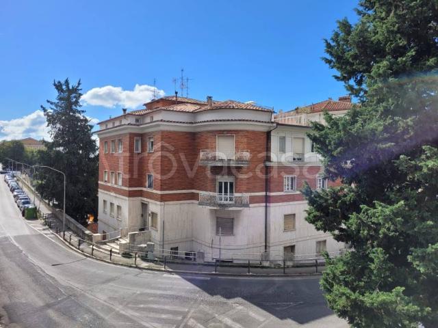 Appartamento in affitto a Perugia viale Roma, non arredato/vuoto, riscaldamento autonomo, centrale TrovaCasa