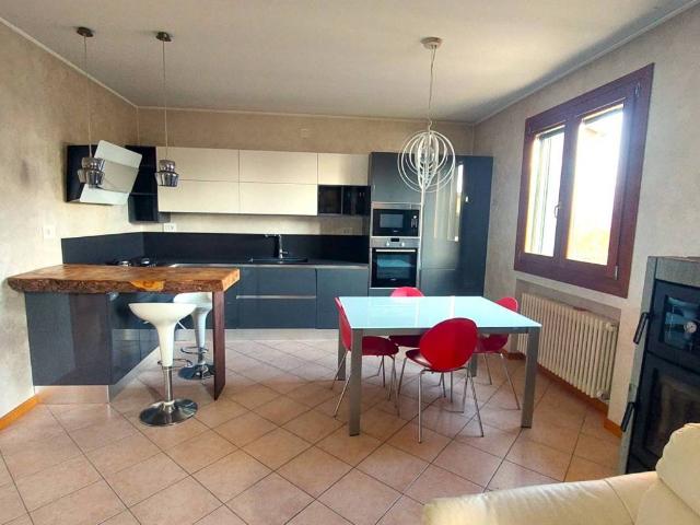 Appartamento in affitto a Pianezze VI