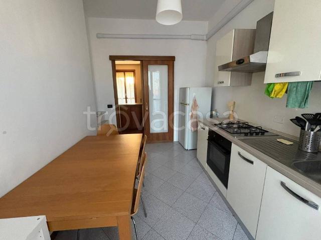 Appartamento in affitto a Piacenza corso Vittorio Emanuele II, box, parzialmente arredato, ultimo piano TrovaCasa