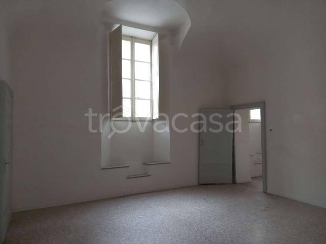 Appartamento in affitto a Piacenza, posto auto scoperto, lavanderia, studio TrovaCasa
