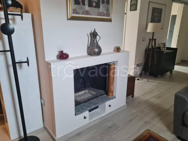 Appartamento in affitto a Piacenza via Besurica, caminetto, mansarda, cucina a vista TrovaCasa