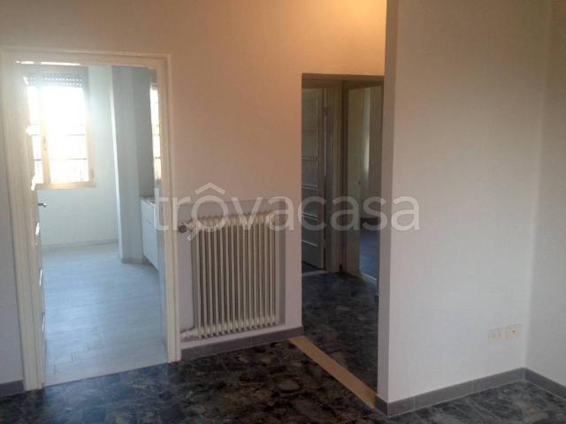 Appartamento in affitto a Piacenza via Caduti sulla Strada, 29, non arredato/vuoto, box, vicinanze negozi TrovaCasa
