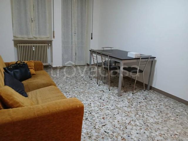 Appartamento in affitto a Piacenza via Caccialupo, 2B, arredato, riscaldamento centralizzato, balcone TrovaCasa