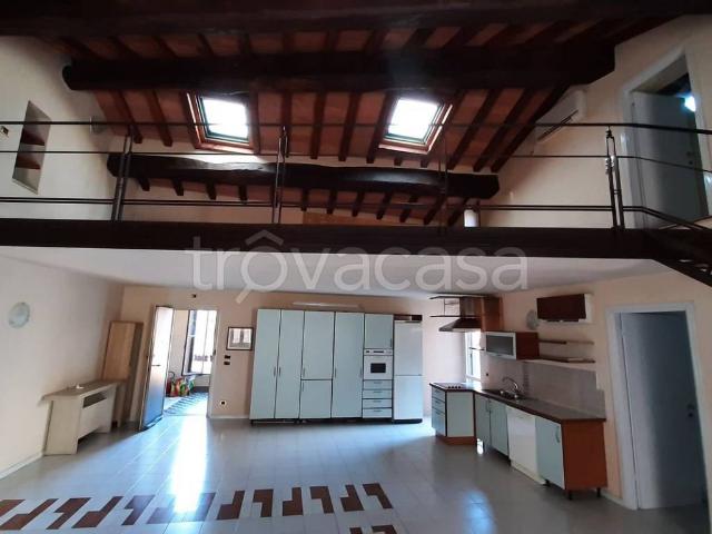 Appartamento in affitto a Piacenza via Sant'Antonino, non arredato/vuoto, ultimo piano, soppalco TrovaCasa