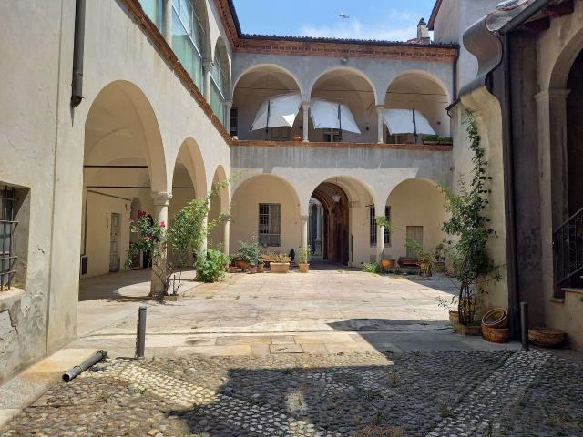 Appartamento in Affitto a Piacenza