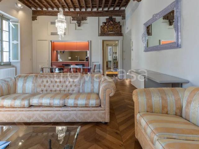 Appartamento in affitto a Pietrasanta, travi a vista, ristrutturato TrovaCasa