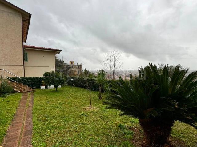 Appartamento in affitto a Pietrasanta via Monte di Ripa, arredato, giardino privato, vista mare TrovaCasa