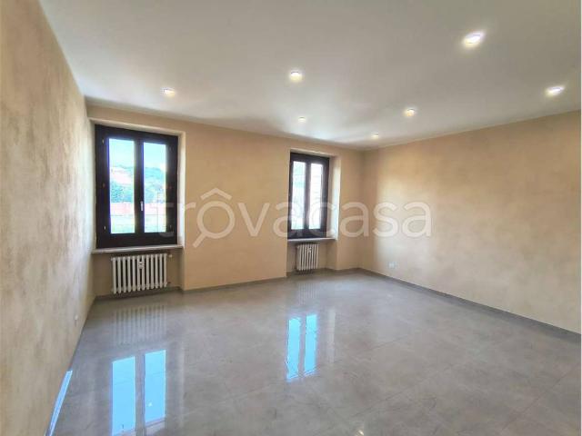 Appartamento in affitto a Pinerolo via Isonzo, 17, non arredato/vuoto, cantina, balcone verandato TrovaCasa