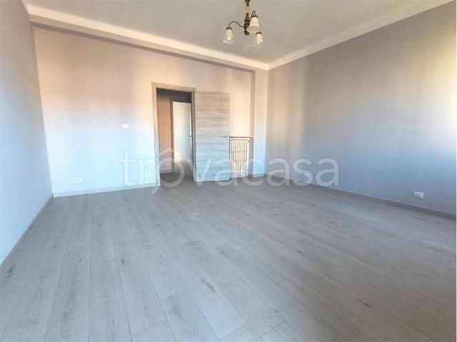 Appartamento in affitto a Pinerolo via Isonzo, 19, non arredato/vuoto, vista panoramica, ristrutturato TrovaCasa