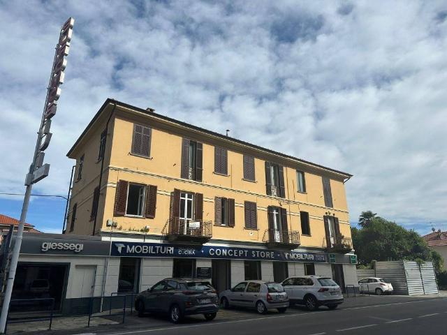 Appartamento in affitto a Pinerolo via Saluzzo, 73