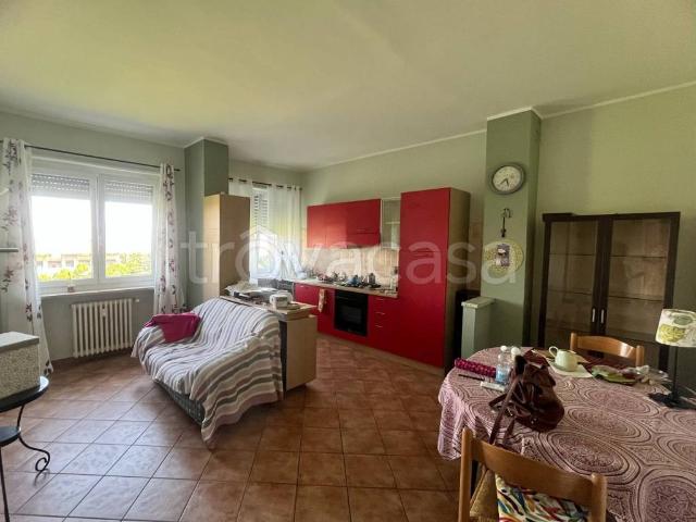Appartamento in affitto a Pinerolo viale Piazza d'Armi, 67, arredato, vista panoramica, ascensore TrovaCasa